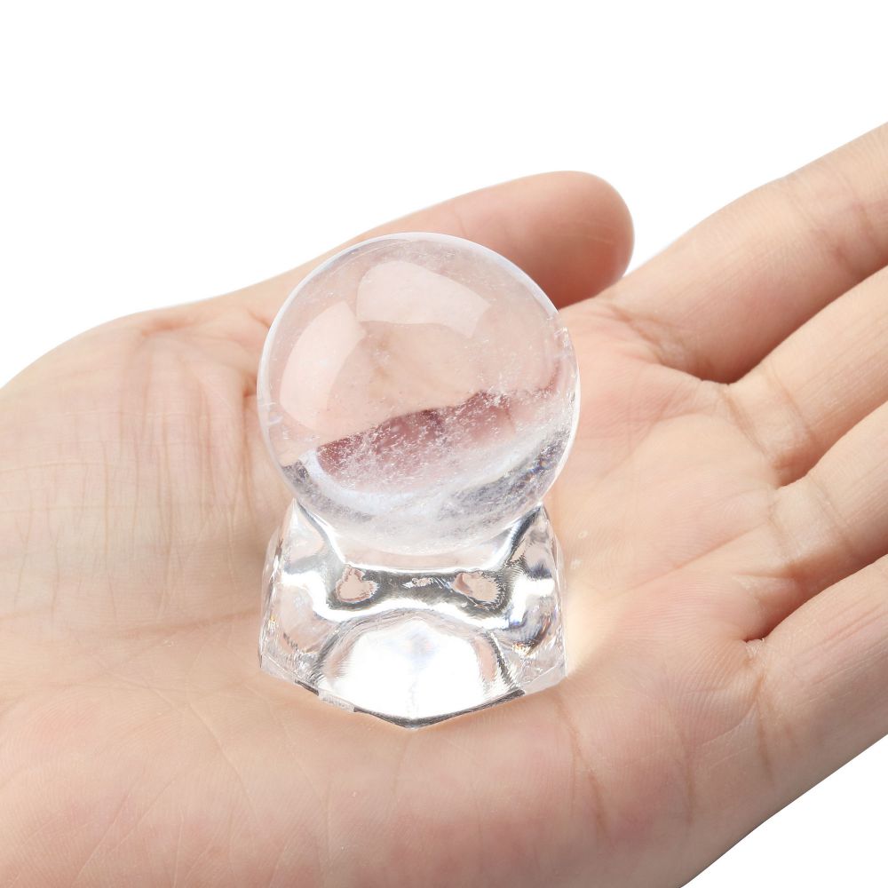 gemstone-ball-decors-balancing-divination