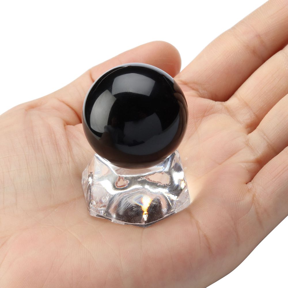 gemstone-ball-decors-balancing-divination