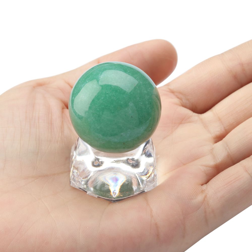 gemstone-ball-decors-balancing-divination