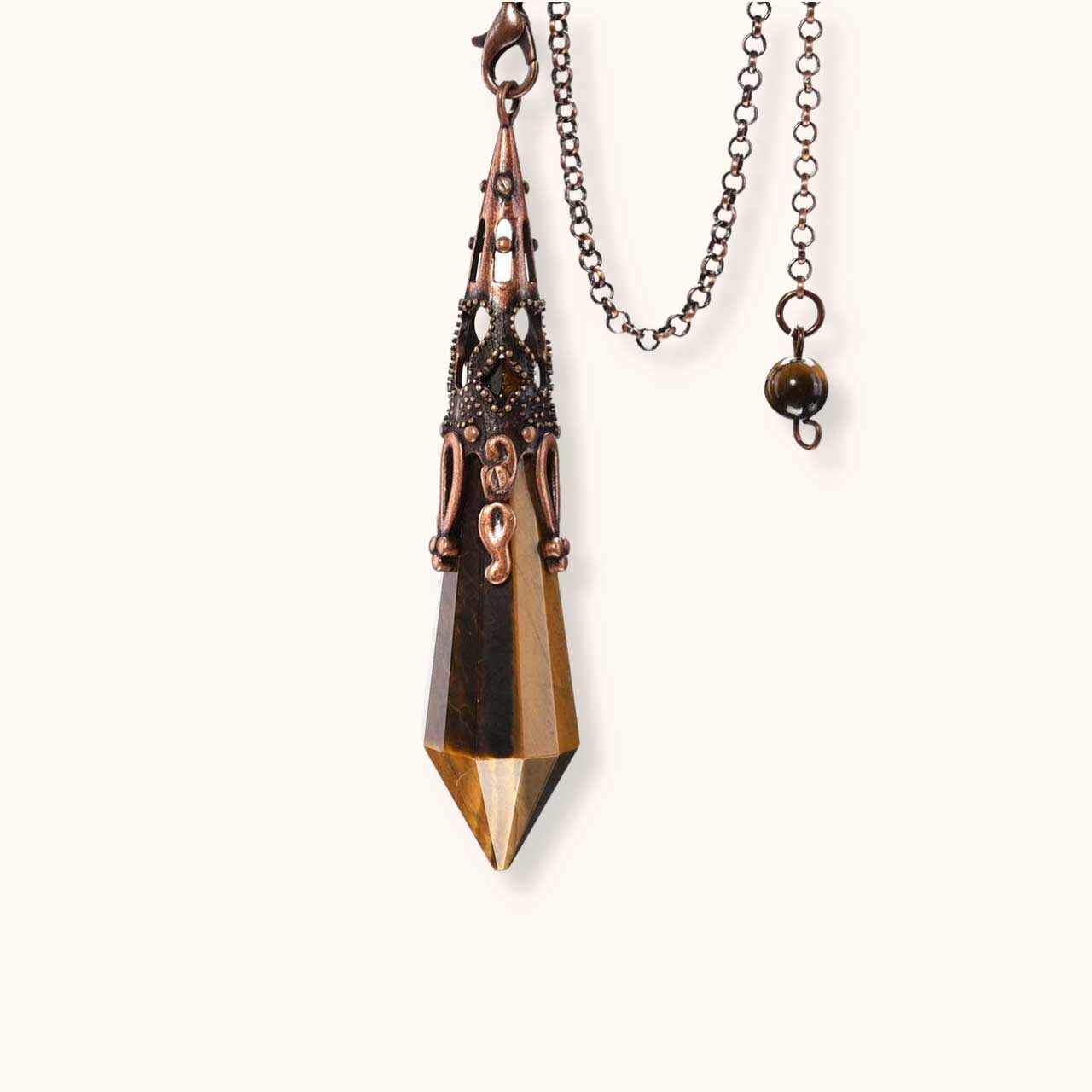 crystal-dowsing-pendulum-for-divination
