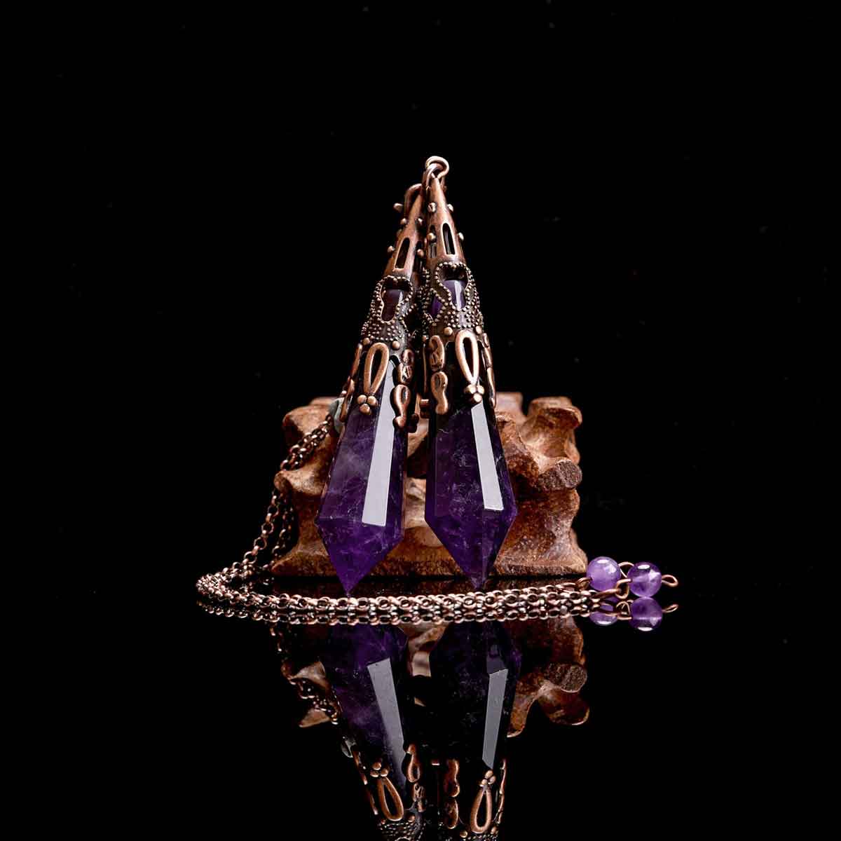 crystal-dowsing-pendulum-for-divination