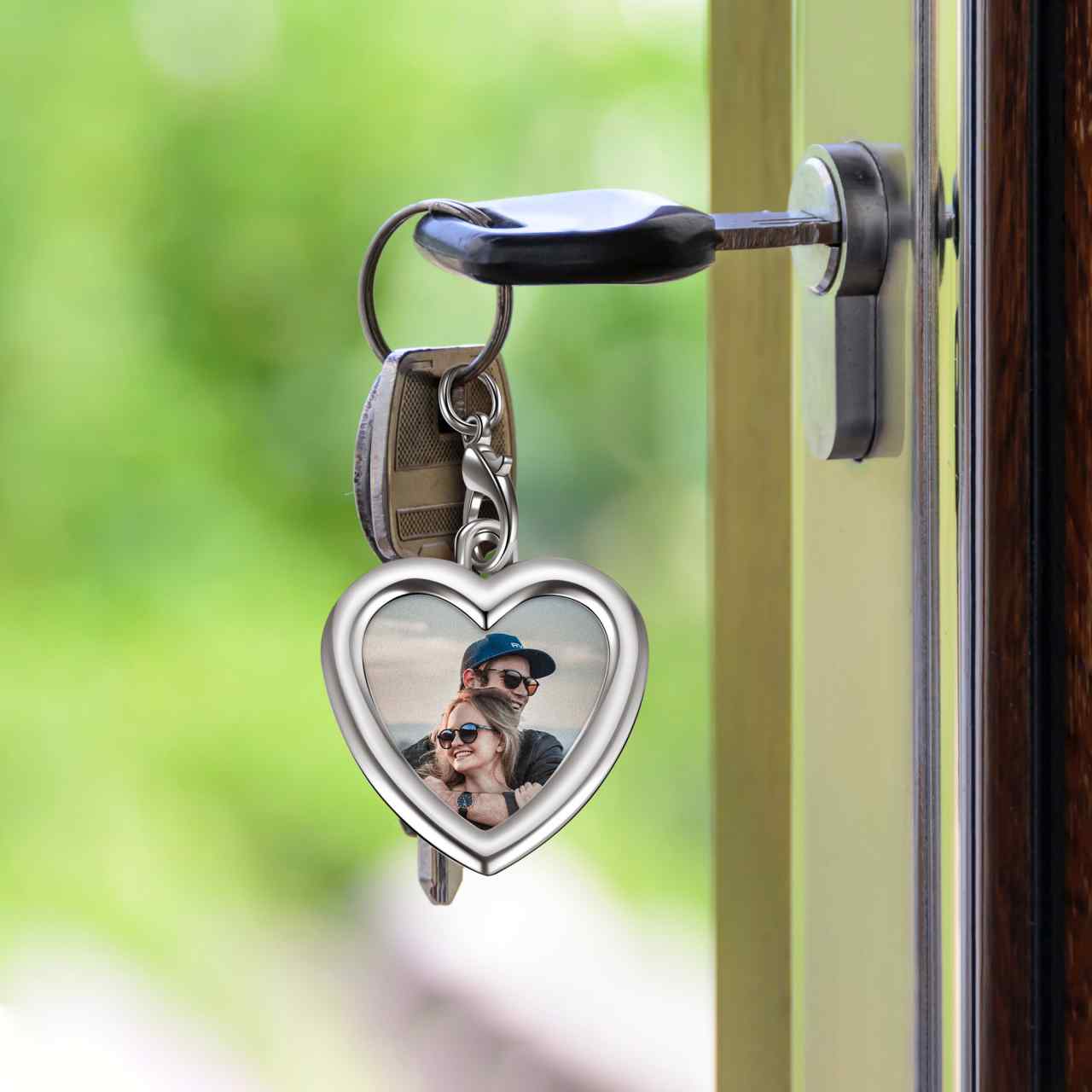Personalized Color Photo Message Heart Keychain | Jovivi