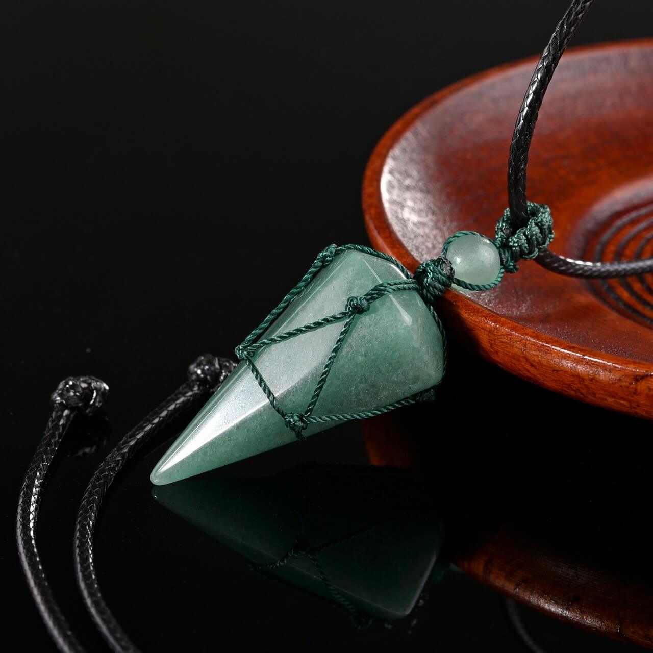 Green Aventurine pointed healing crystal necklace thanksgiving day gift, jjn071604